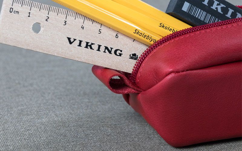 Viking klassik boks penalhus i rød glat læder
